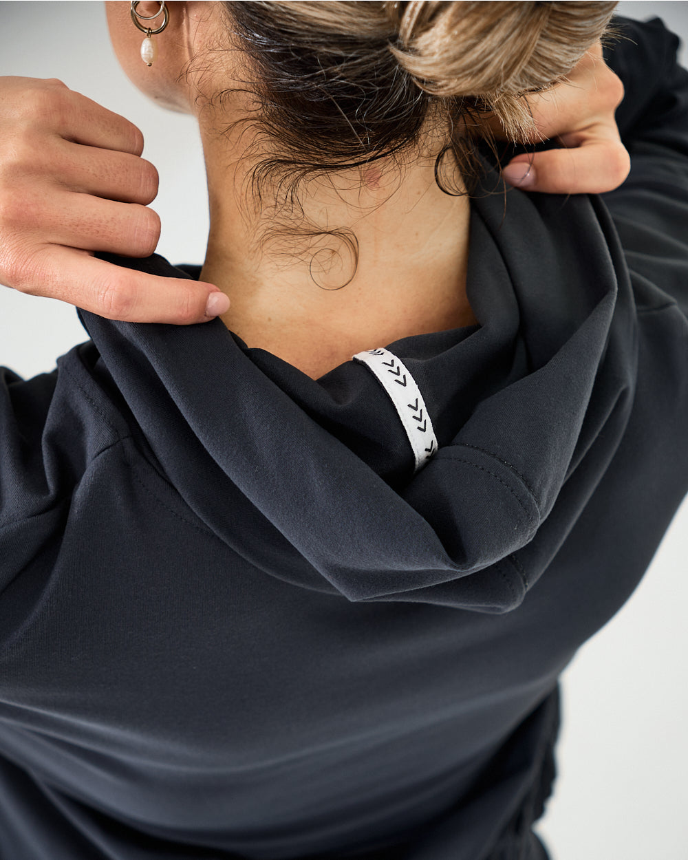 Womens Relaxed Cropped Hoodie - Sapphire Grey image 3